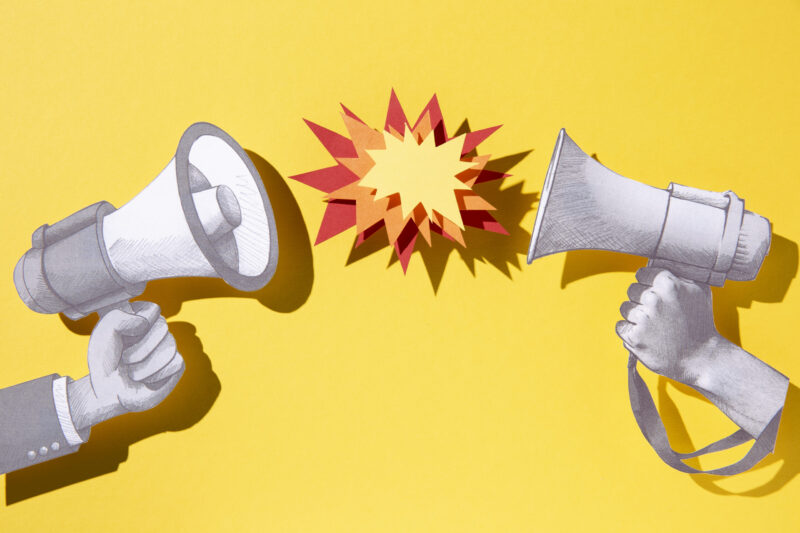 Comunicação política em 2026: como vencer a disputa por atenção em um ano de ruídos, eleições e alta pressão reputacional